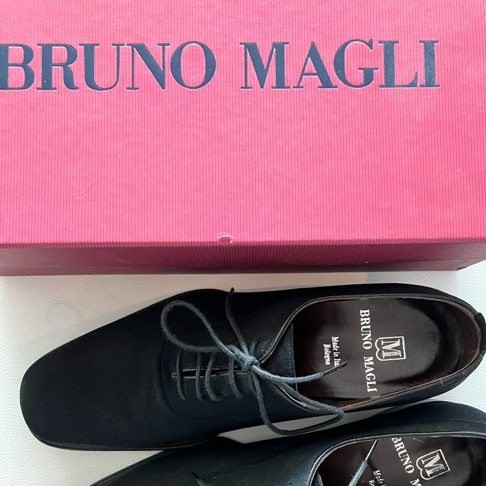 BRUNO MAGLI Palladin Black Suede Tie Shoes